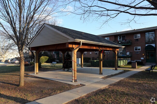 Robert Morris Apartments - Morrisville, PA | Apartment Finder