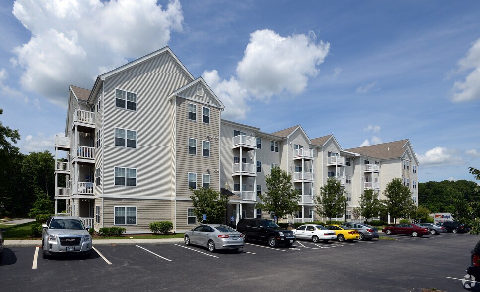 Independence Place Cranston, RI Apartment Finder