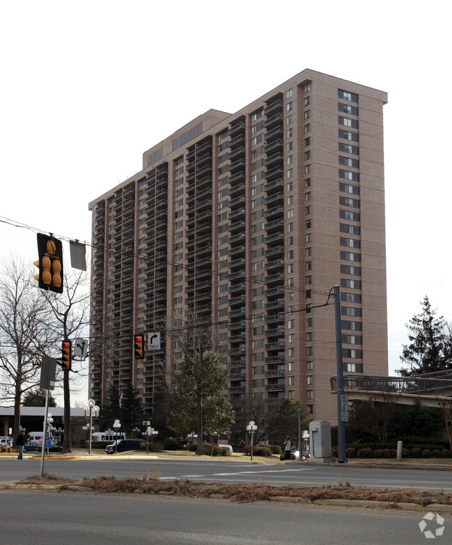 Skyline Plaza Falls Church, VA Apartment Finder