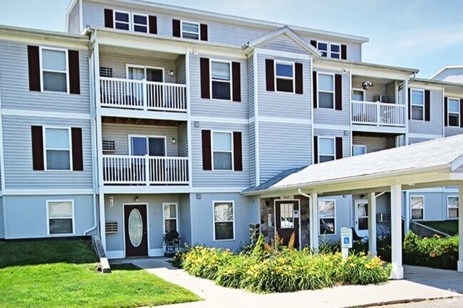 Maple Glen Apartments - South Haven, MI | Apartment Finder Maple Glen Apartments - South Haven, MI | Apartment Finder
