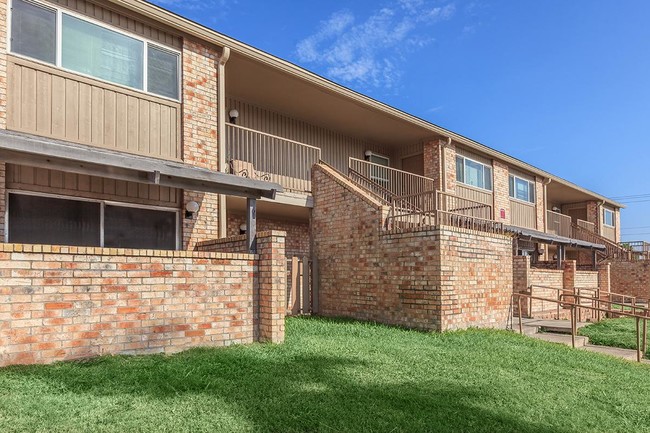 La Vista Apartments - McAllen, TX | Apartment Finder