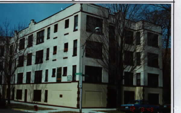 Rockwell Court Chicago Il Apartment Finder Primary Photo Rockwell Court
