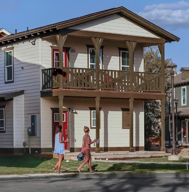 The Junction College Station, TX Apartment Finder