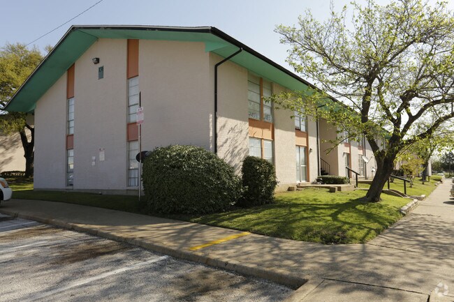 Mesa Ridge Dallas, TX Apartment Finder