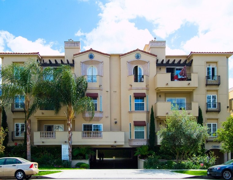 12246 Moorpark Studio City Ca Apartment Finder Primary Photo 12246 Moorpark