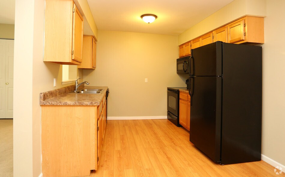 Newbury Apartment Homes Syracuse, NY Apartment Finder