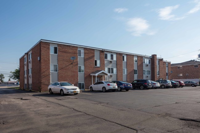 Pineview Apartments - Niagara Falls, NY | Apartment Finder