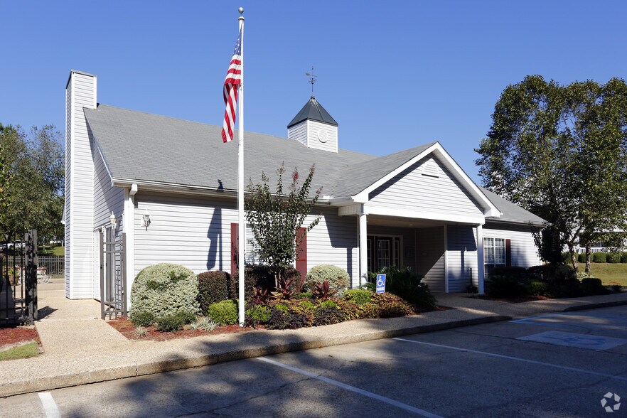 Laurelwood Apartment Homes Laurel, MS Apartment Finder