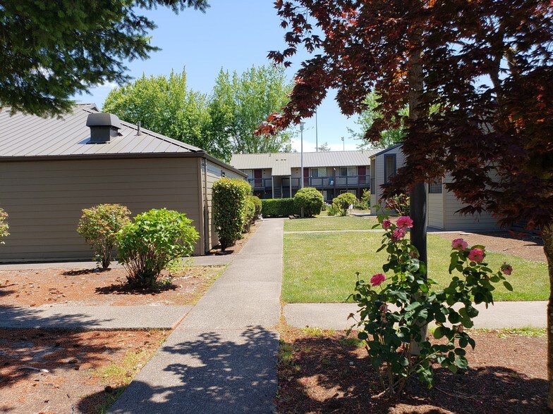 Boxer Apartments Forest Grove Or Apartment Finder