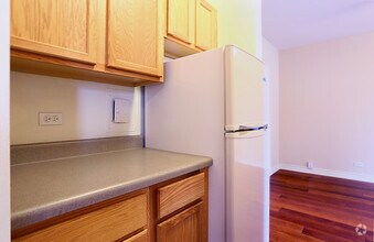 Times Square Apartments Chicago Il Apartment Finder