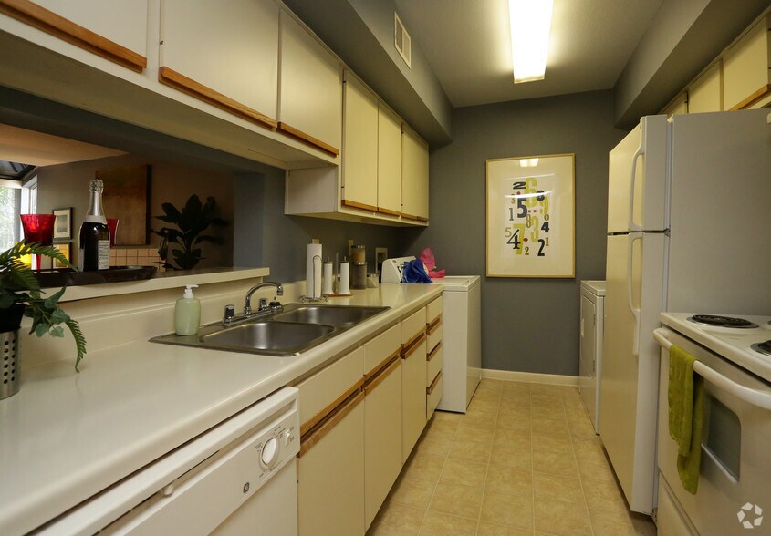 Greenhouse Apartments - Kennesaw, GA | Apartment Finder Greenhouse Apartments - Kennesaw, GA | Apartment Finder