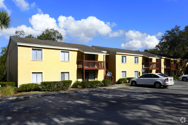 Apartments At River Oaks Tampa