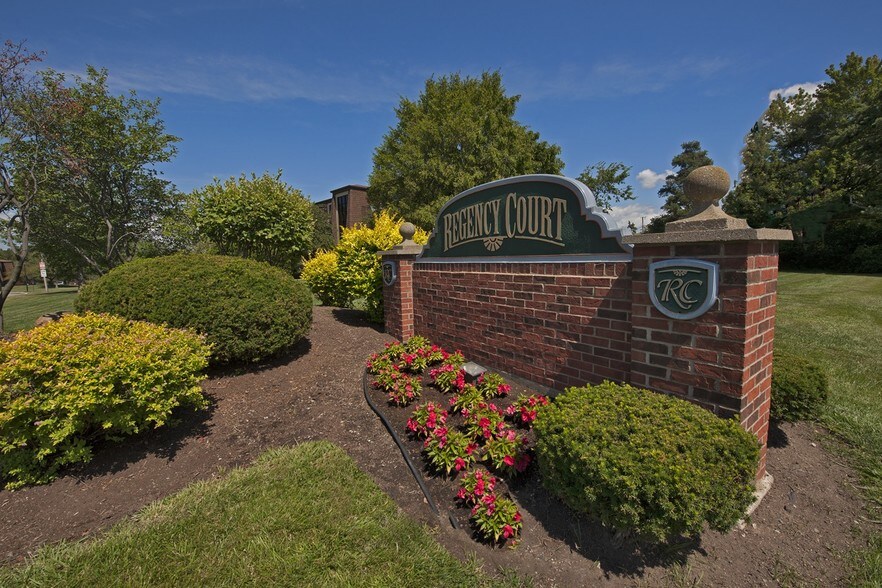 Regency Court Apartments Orchard Park, NY Apartment Finder