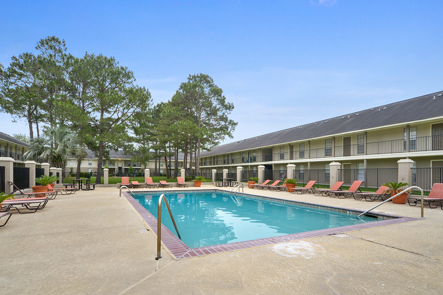 Ole London Towne Apartments - Baton Rouge, LA | Apartment Finder