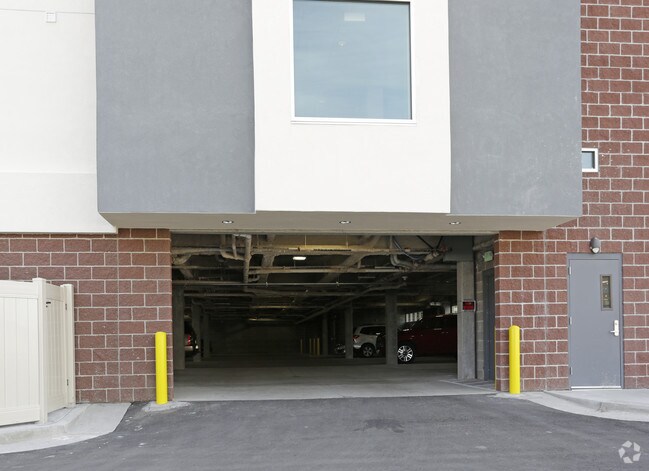 Center Court Apartments Murray Ut Apartment Finder Building Photo Center Court Apartments