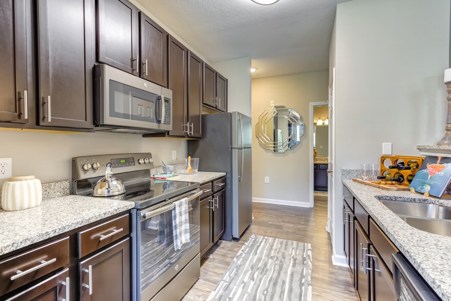 Park's Edge at Shelby Farms Cordova, TN Apartment Finder