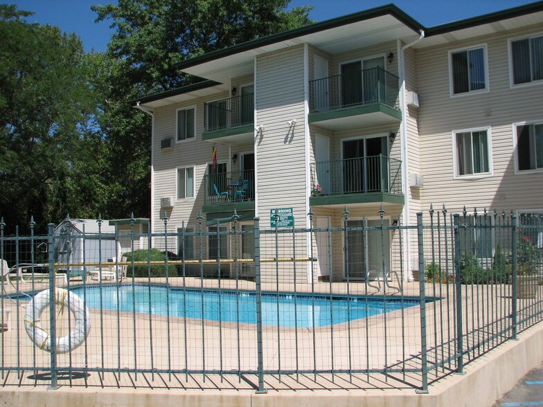 The Riverside Boise, ID Apartment Finder