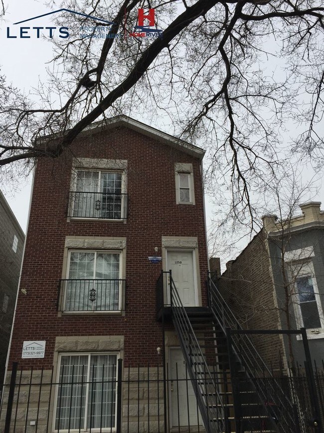 3 bedroom and 2 bathroom apartment for rent chicago il