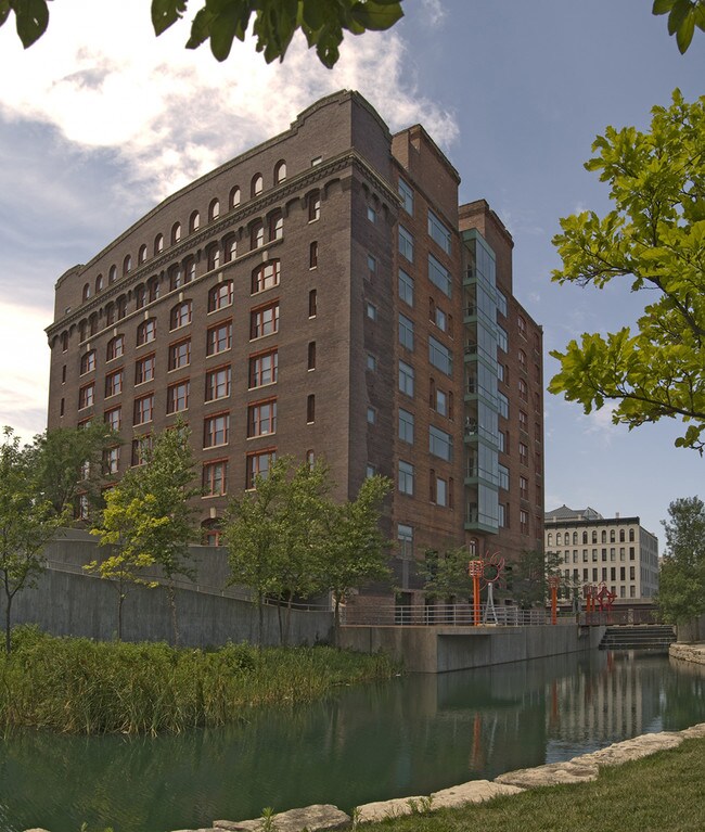 The Greenhouse Apartments Omaha, NE Apartment Finder