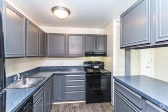 High Country House Apartments - Denver, CO | Apartment Finder High Country House Apartments - Denver, CO | Apartment Finder