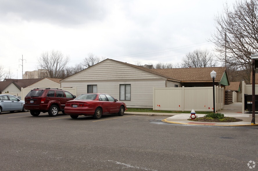 Creekside Villas Apartments North Canton Oh Creekside Villas Apartments North Canton Oh