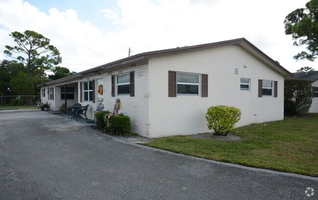 Woodhaven Villas West Palm Beach Fl Apartment Finder Woodhaven Villas