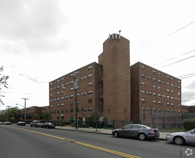 Baisley Gardens Apartments Baisley Gardens Apartments