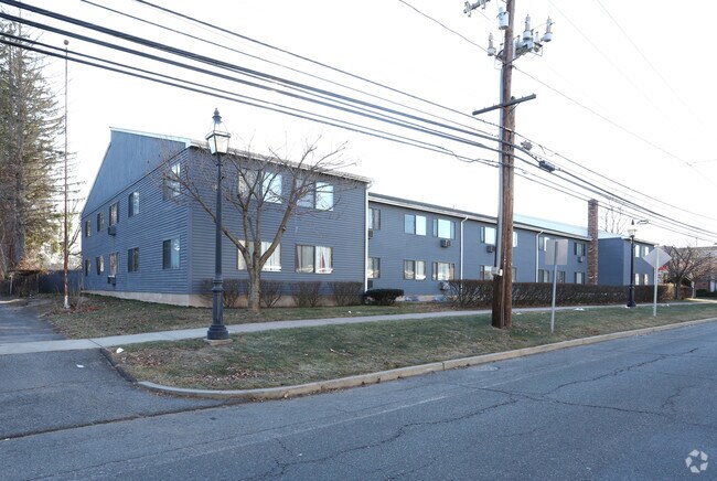 Village Apartments - Meriden, CT | Apartment Finder