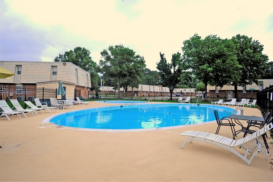 Newport Lake Apartments Newport News, VA Apartment Finder