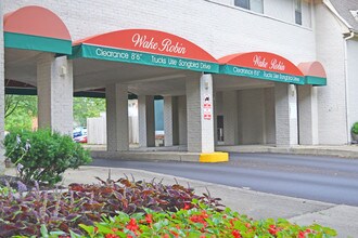Wake Robin Apartments - Columbus, OH | Apartment Finder