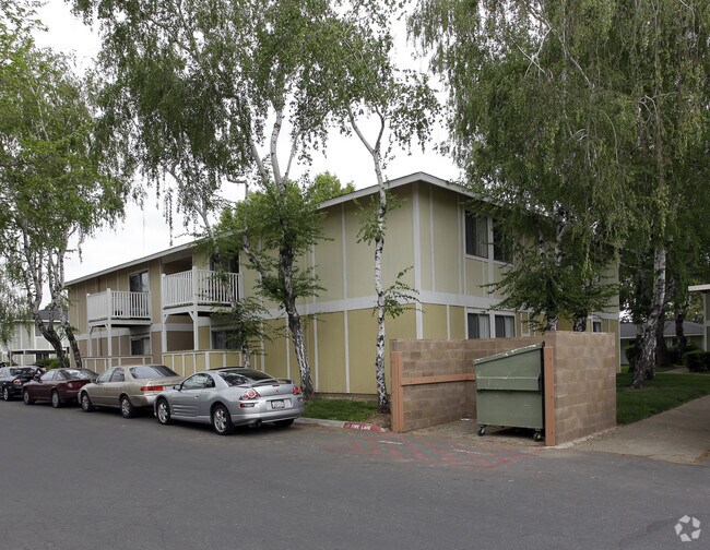 College Town Apartments Sacramento, CA Apartment Finder