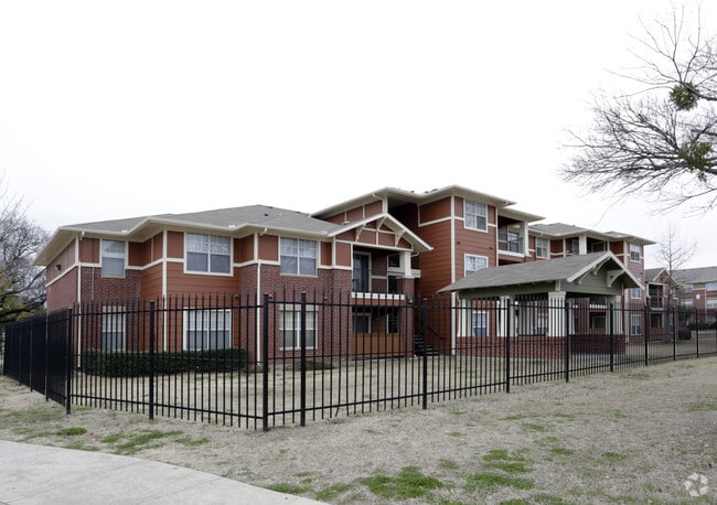 Eban Village Dallas, TX Apartment Finder
