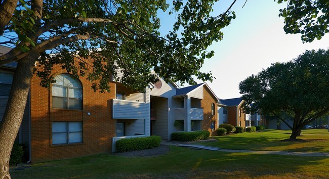 Southcrest Lake Apartments Southaven Mississippi Southcrest Lake Apartments Southaven Mississippi