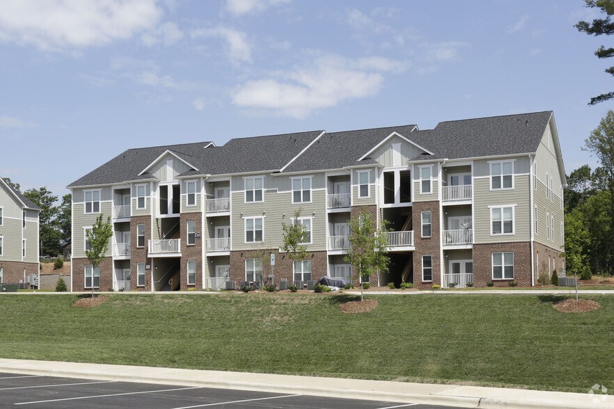 Seasons at Cane Creek Fletcher, NC Apartment Finder