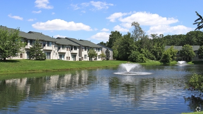 Woodland Meadows - Clinton Township, MI | Apartment Finder