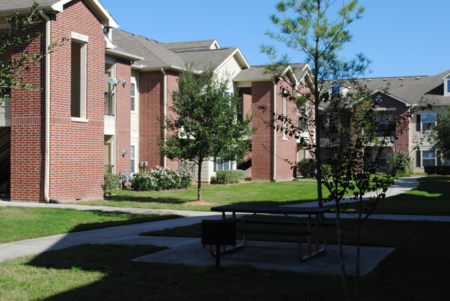 Montgomery Pines Apartments - Porter, TX | Apartment Finder