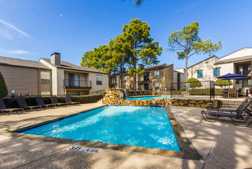 TwentyOne15 Apartments Arlington, TX Apartment Finder