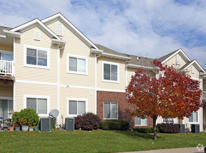 Adam Ridge Condos Johnston, IA Apartment Finder