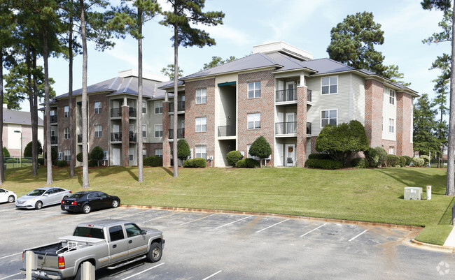 Kings Cross & Pointe Apartments - Fayetteville, NC | Apartment Finder