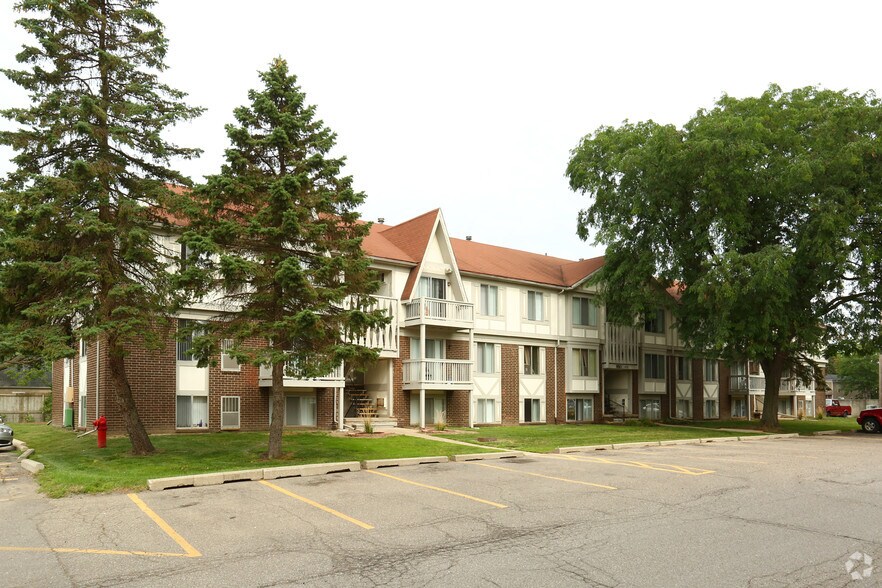 Lexington Manor Brighton, MI Apartment Finder