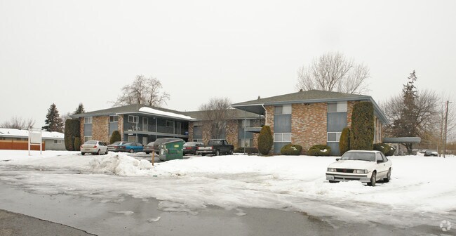 Pine Villa Apartments Spokane, WA Apartment Finder